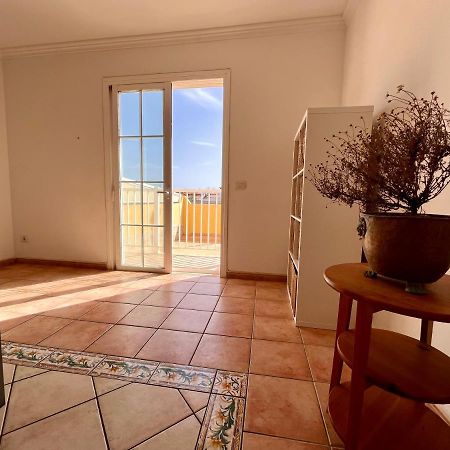 Integral 5 Coliving Bed & Breakfast El Medano  Bagian luar foto