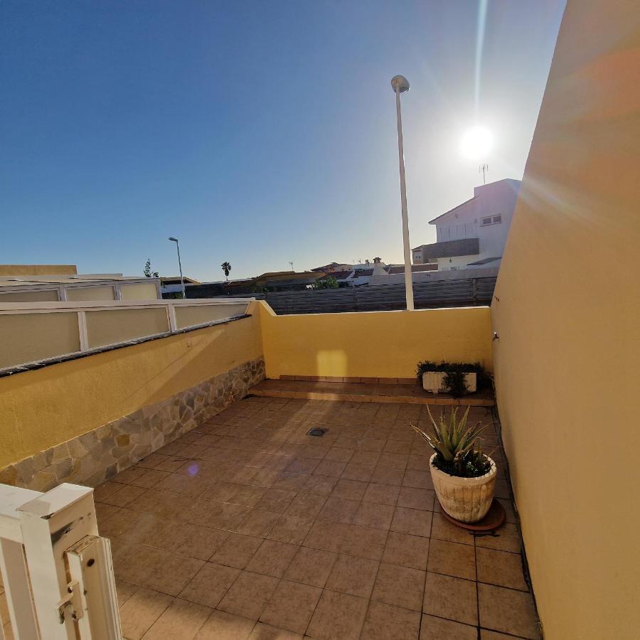 Integral 5 Coliving Bed & Breakfast El Medano  Bagian luar foto