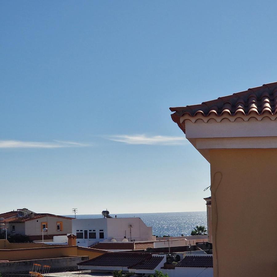 Integral 5 Coliving Bed & Breakfast El Medano  Bagian luar foto