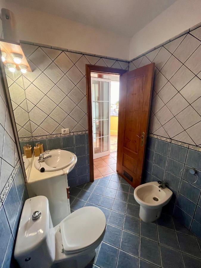 Integral 5 Coliving Bed & Breakfast El Medano  Bagian luar foto