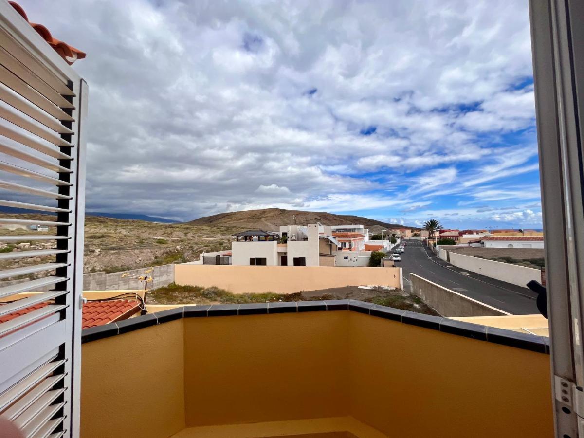 Integral 5 Coliving Bed & Breakfast El Medano  Bagian luar foto