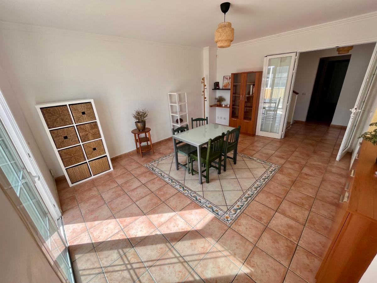 Integral 5 Coliving Bed & Breakfast El Medano  Bagian luar foto
