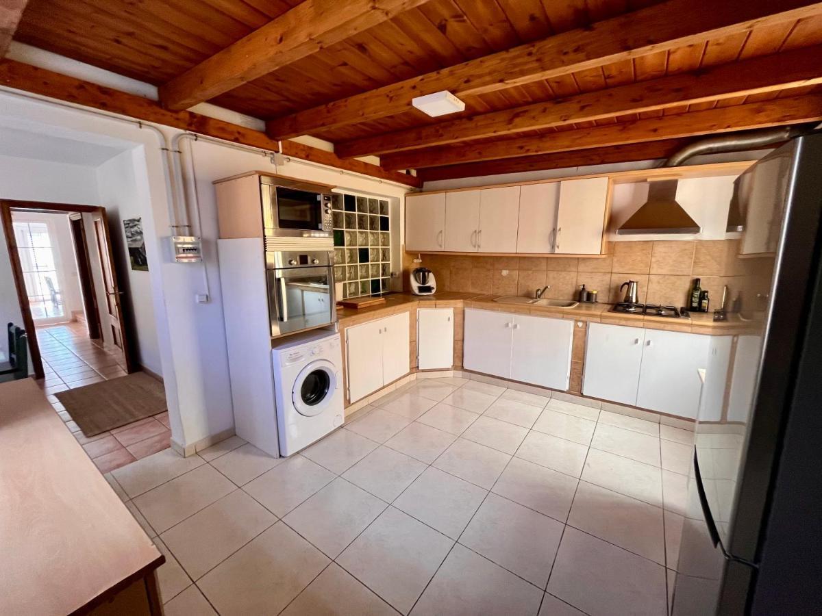 Integral 5 Coliving Bed & Breakfast El Medano  Bagian luar foto